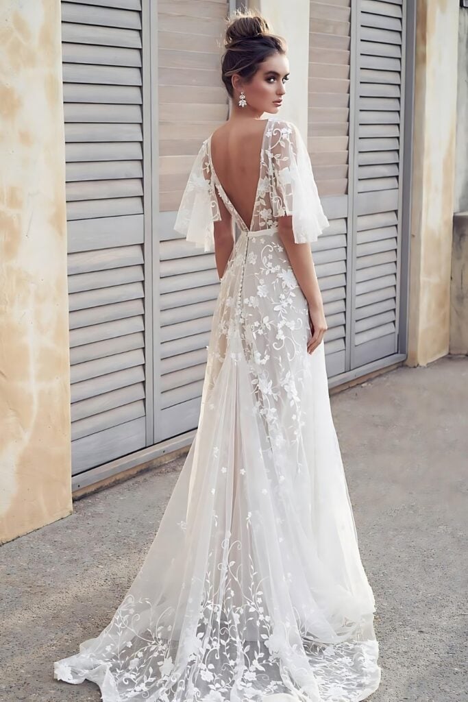 lace backless wedding dress