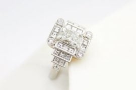 design a custom engagement ring online