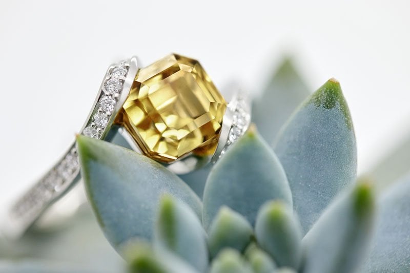 design a custom engagement ring online