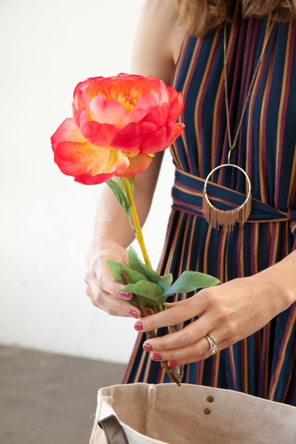 diy wedding centerpieces cutting flowers