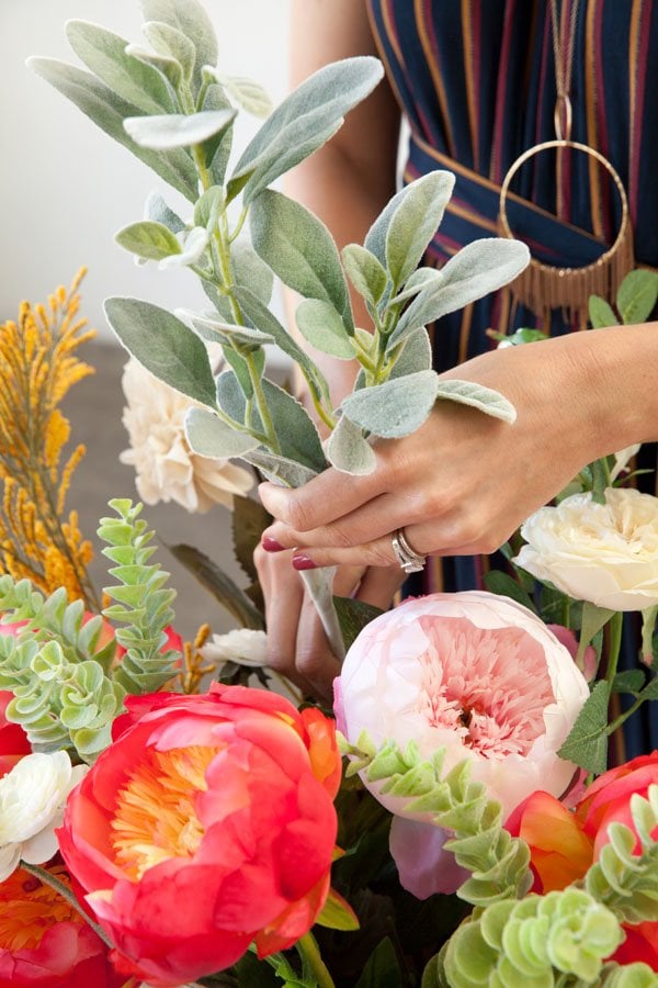 diy wedding centerpieces fill empty space