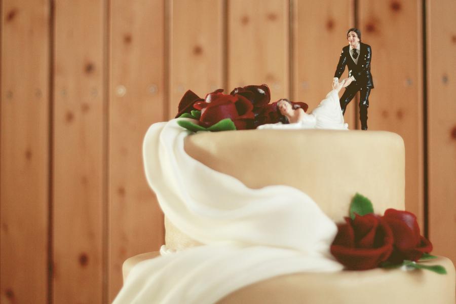 From ‘Yum!’ to ‘Umm?’: These Wedding Cake Stories Are Crazy