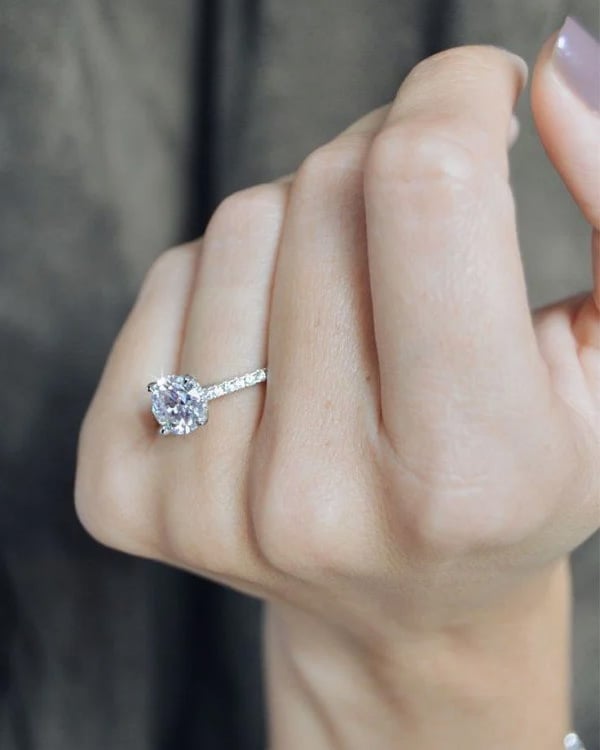 Solitaire Engagement Rings Modern