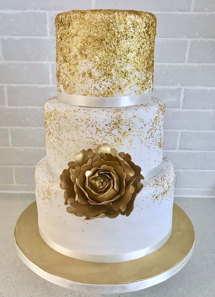 Unique Wedding Cakes Golden