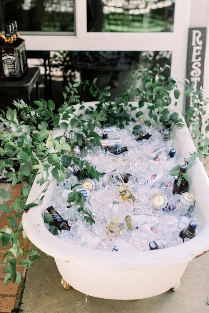 vintage tub for wedding drinks